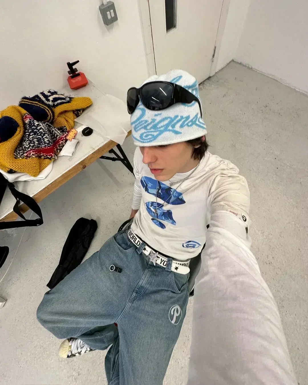 Y2K Męskie niebieskie dżinsy z nadrukowanymi literami wysokiej klasy moda hip-hopowy trend proste spodnie na co dzień luźna para uliczne