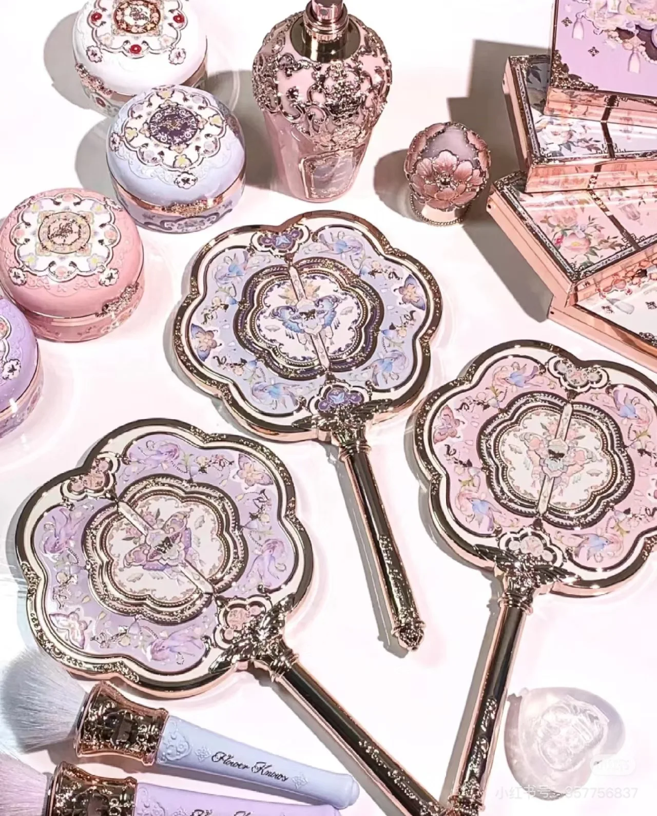 Цветок знает бабочка Облако воротник коллекция косметическое зеркало ручной