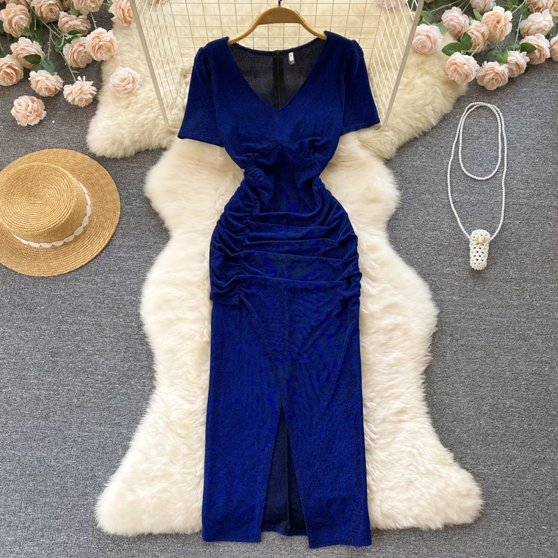 

Лето 2022 новый дизайн чувство ниша v-образным вырезом с коротким рукавом тонкий разрез сплошной цвет атласное плиссированное платье