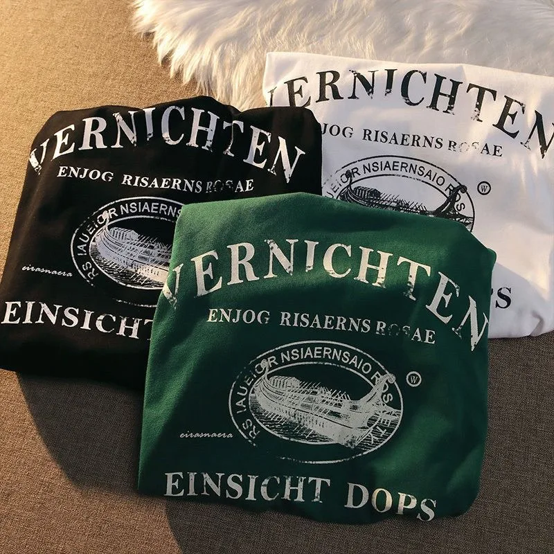 Рисунок 4 - Американская Ретро футболка с коротким