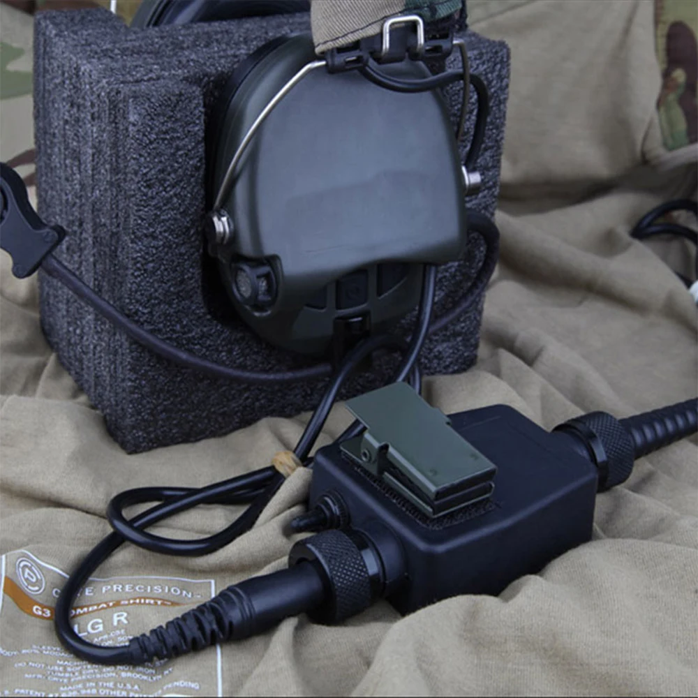 Фото Переключатель для рации Emersongear с двойным разъемом, интерфейс для зарядки, для PTT, охоты, активного отдыха, туризма, спорта №1