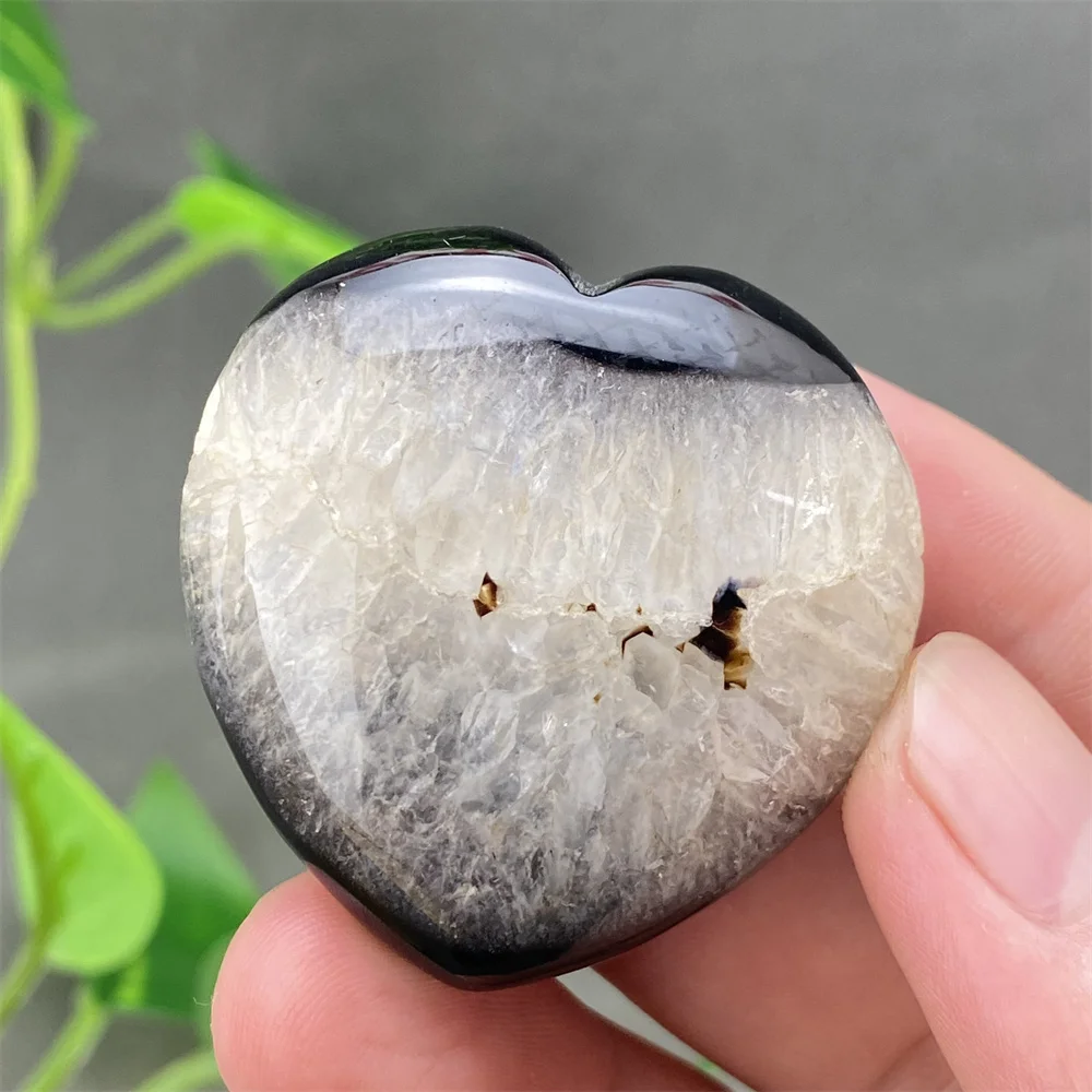 

Черный агат сердце