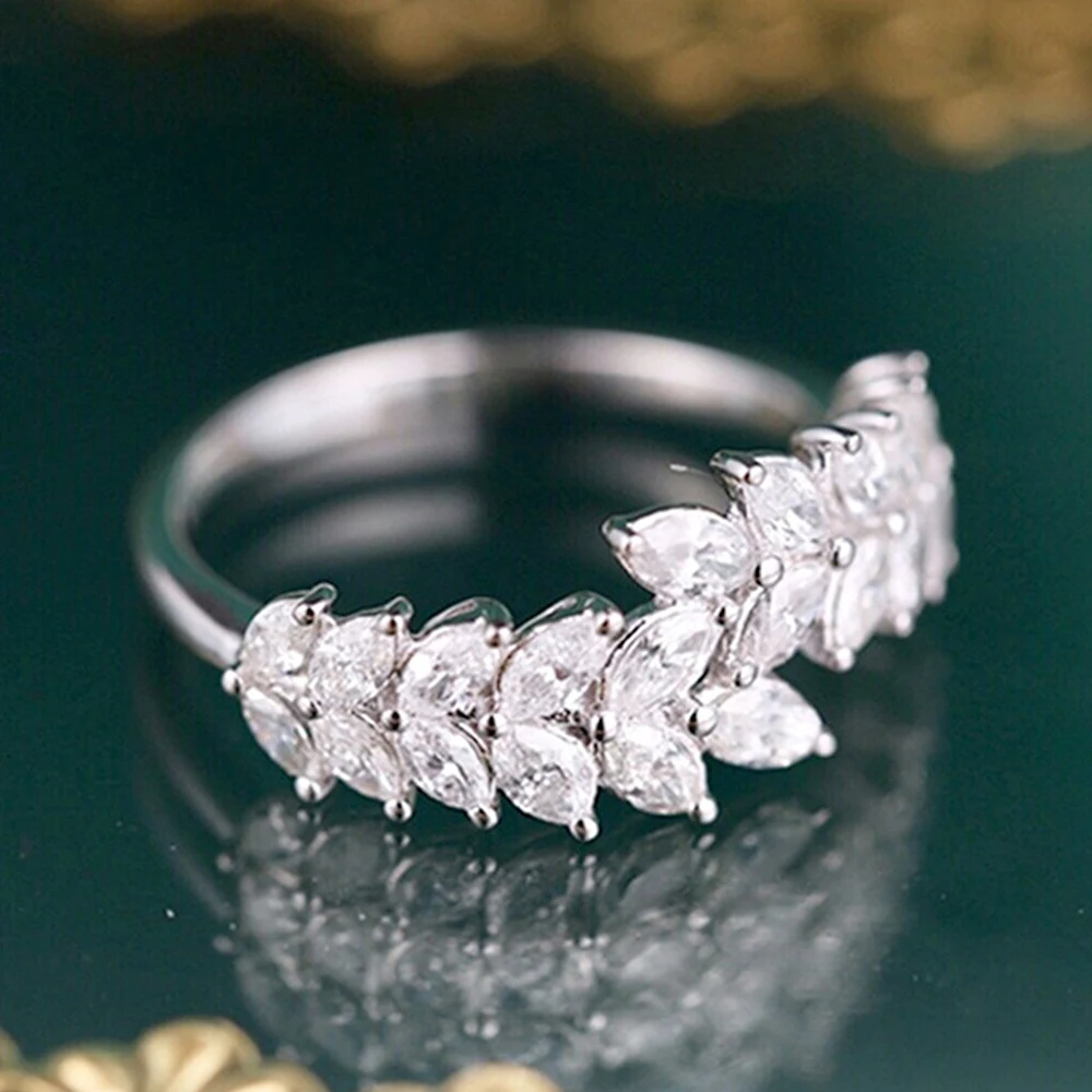 

Huitan Fashion Leaf Design Cubic Zirconia Ring for Women Exquisite Bridal Wedding Ceremony Party Rings New Statement Accessories