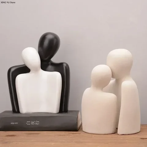 Керамическая статуя обнимающей пары LISM