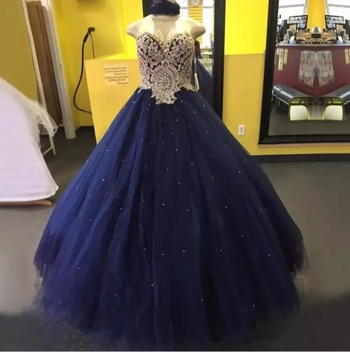 

Sweetheart Ball Gown Quinceanera Dresses For 15 Party Fashion Crystal Beading Tulle Princess Birthday Gowns Hot
