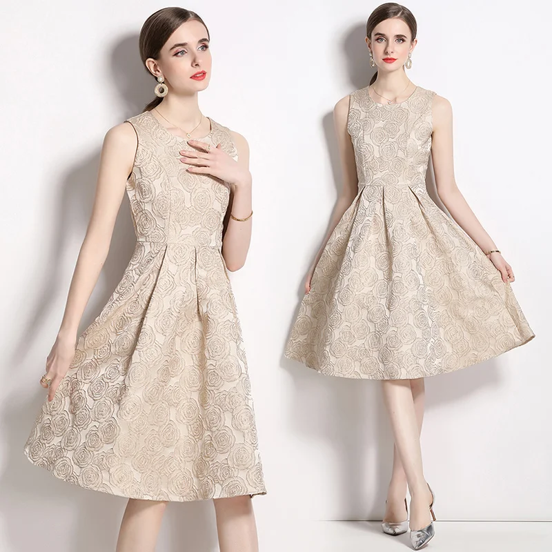 

Women's Summer New High-end Temperament Round-neck Sleeveless Pleated Slim Waistcoat Jacquard Embroidery Fashion Holiday Dress