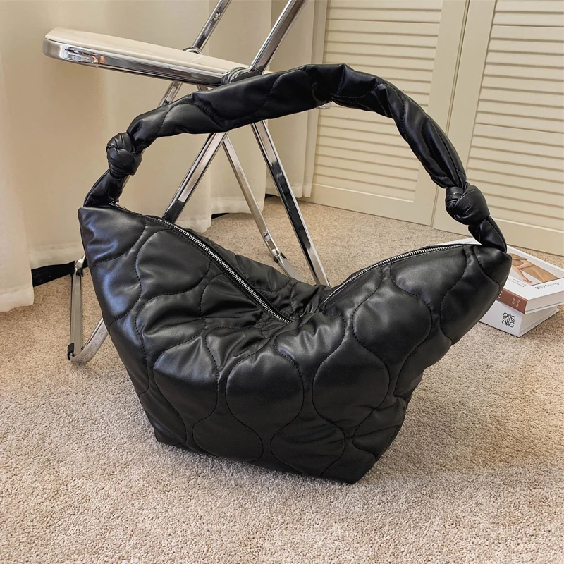 

Новинка 2022, Универсальная высококачественная текстурная зимняя сумка-мессенджер, сумка через плечо из мягкой кожи, черная роскошная сумка, ...