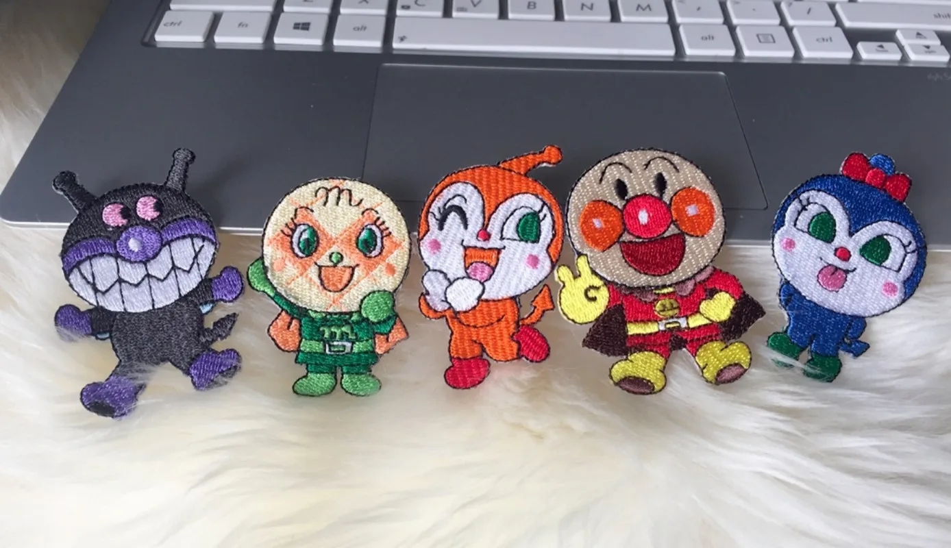 Смешанные Мультяшные тканевые вышитые нашивки anpanman 5 шт. Пришивные Аппликации