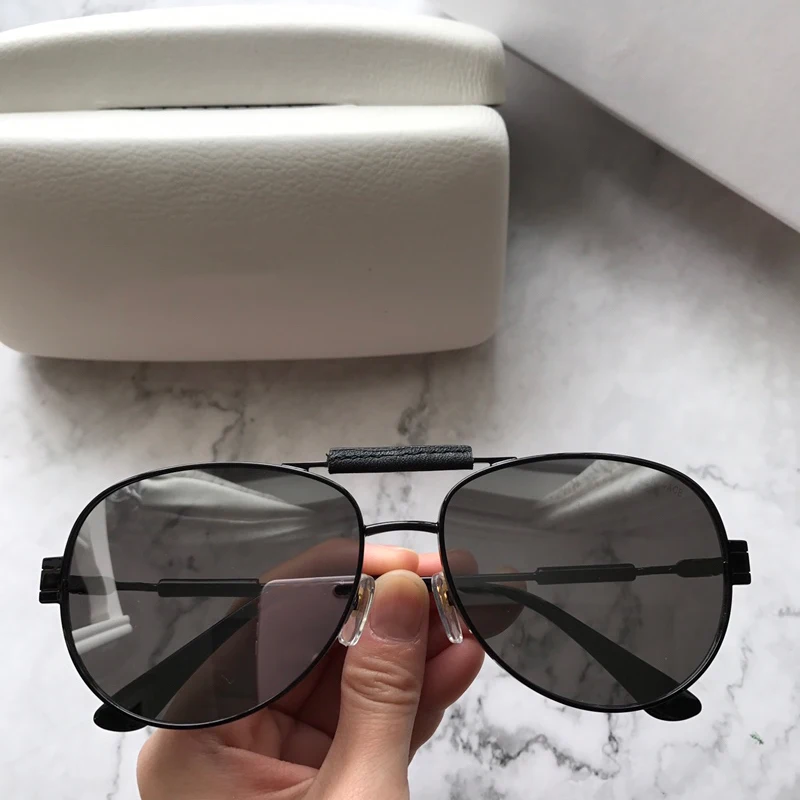 

Солнцезащитные очки в стиле Хамелеон для мужчин, модные брендовые Поляризационные солнечные аксессуары в большой оправе, двойное использо...