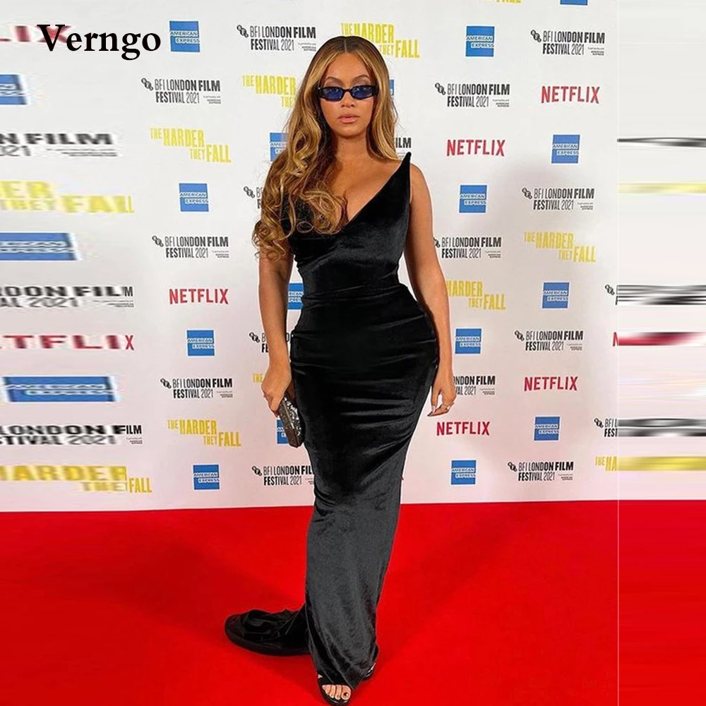

Verngo Modern Black Velvet Mermaid Evening Dresses V Neck Sexy Sweep Train Long Prom Dress Africal Women Celebrity Party Gowns