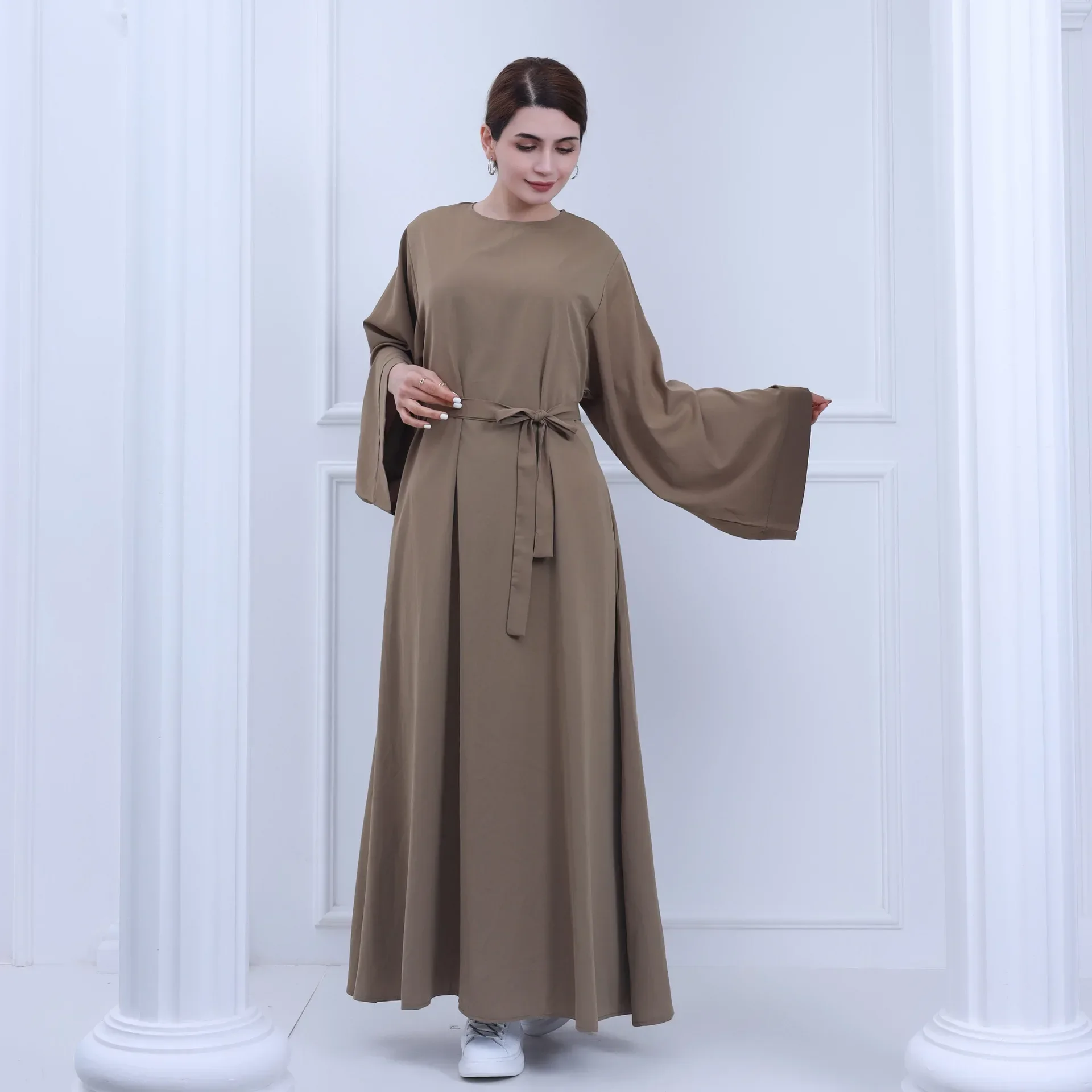 Рисунок 5 - Простое мусульманское платье Abaya Дубай