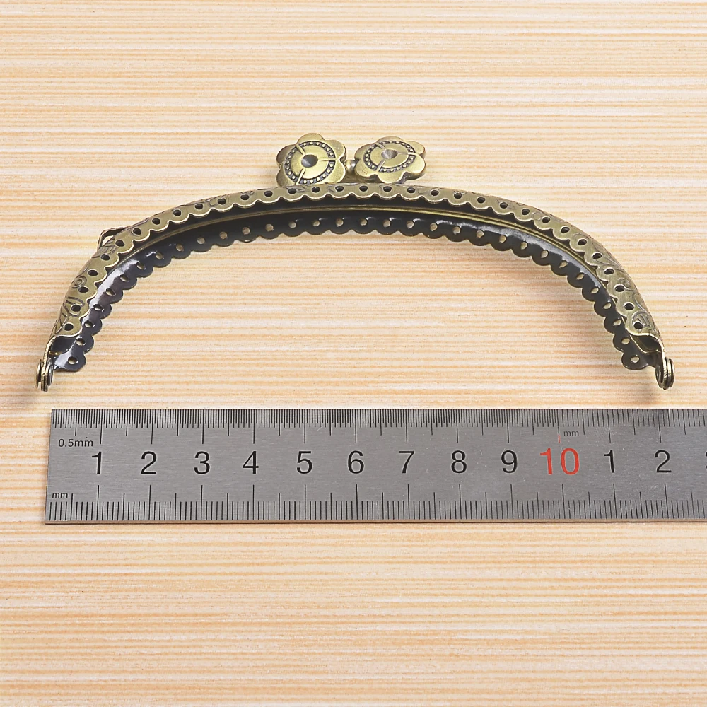 10pcs/ Set 12.5cm Metal Purse Frame Handle for Clutch Bag Handbag Accessories Making Kiss Clasp Lock Bronze Tone Bags Hardware