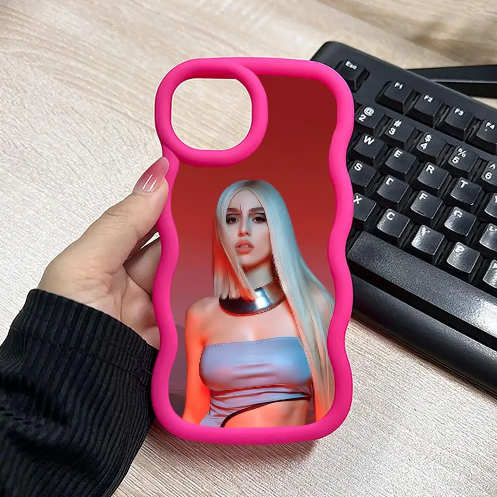 Фото Модный чехол для телефона Ava Max для iPhone 18 17 16 15 14 13 12 11 Air Pro Max Plus, красный, мягкий, из ТПУ, с волнистым краем. №3