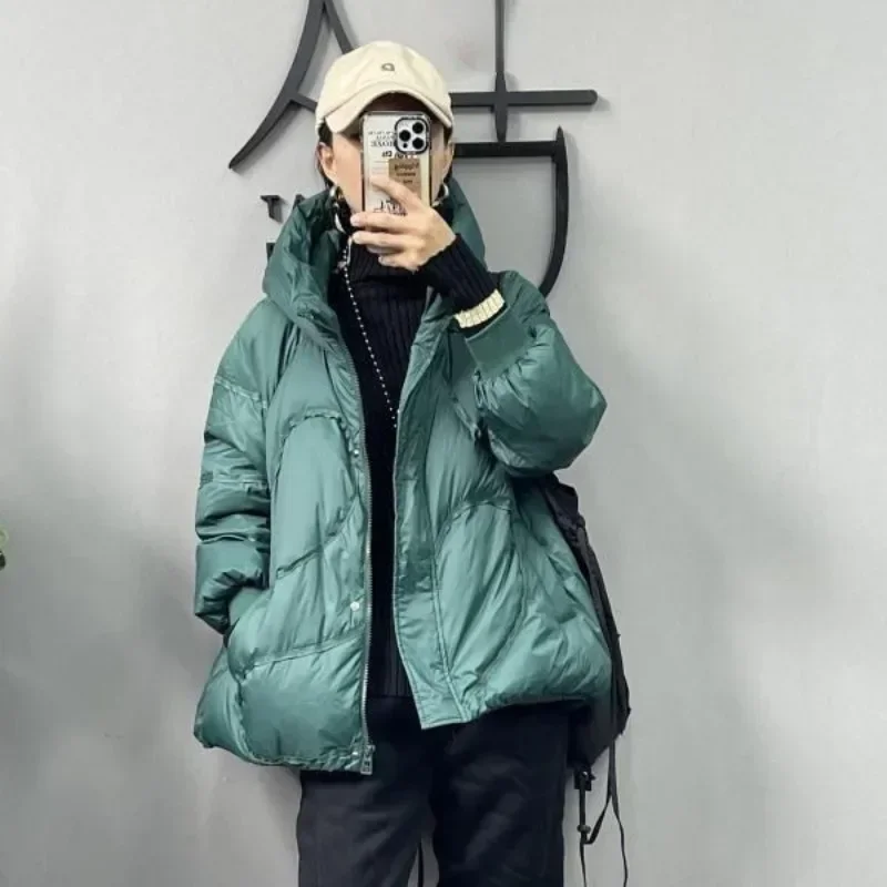 Женский пуховик с капюшоном