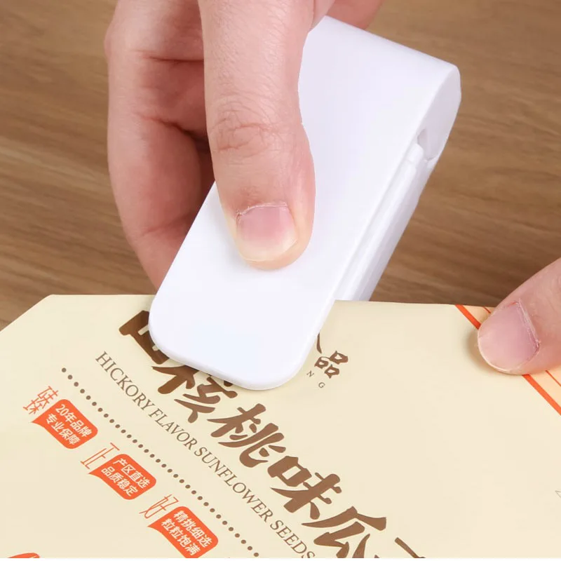 

Mini Heat Bag Sealing Machine Package Sealer Bags Thermal Plastic Food Bag Closure Portable Sealer Packing Kitchen Accessories