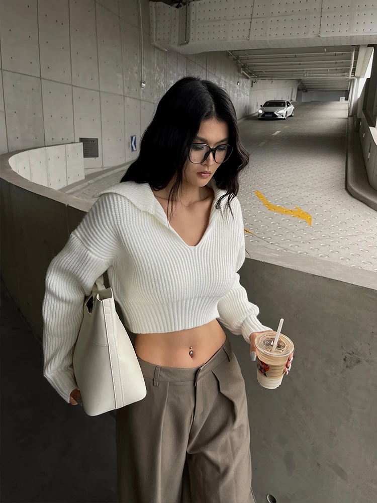 Женский короткий пуловер с большими лацканами свитер длинным рукавом Осенний