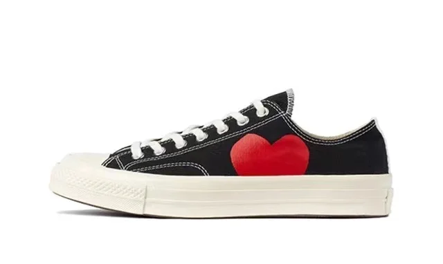 

Newest Big Eyes Red Love Style Men and Women Unisex Big Size Skateboarding Shoes Outdoor Casual Spoort Fashion Sneakers
