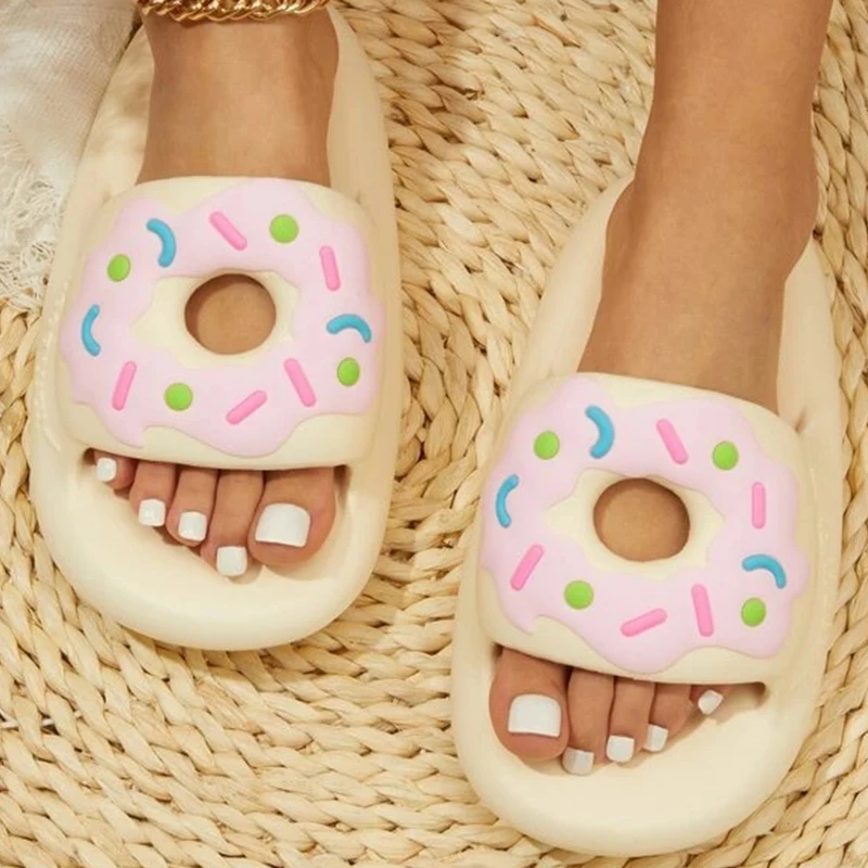 2023 New Doughnut Decorative Design Women Slippers Thick Bottom Soft Non-Slip Sandals Home Bathroom Men Slides Woman Shoes