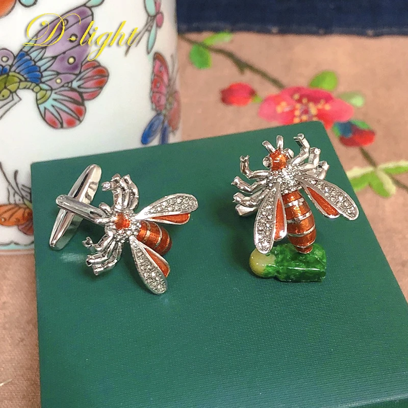 

New Design Retro Cute Stainless Bee Cufflinks Men Shirt Accessory Party Banquet Daily Nightclub Bar Cuffs Jewelry Exquisite Gift