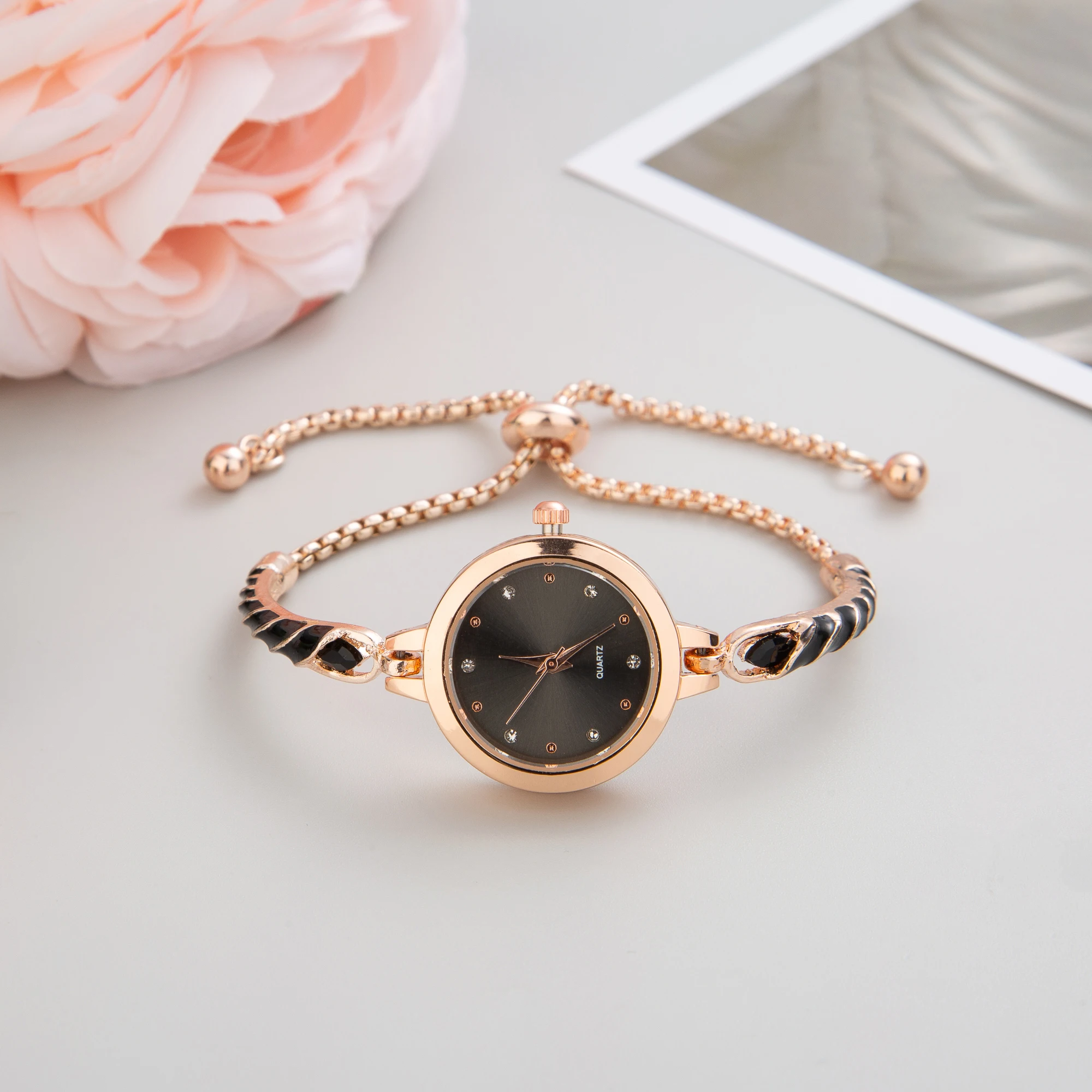 

2023 New Cute Bracelet Watches for Women Simplicity Ladie Bracelets Watch Fashion Quartz Womans Wristwatches Gift reloj mujer