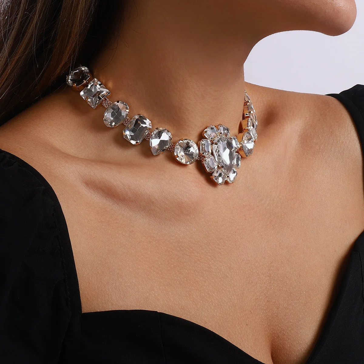 Women's light luxury rhinestone necklace court vintage exaggerated sparkle necklace sexy geometric necklace