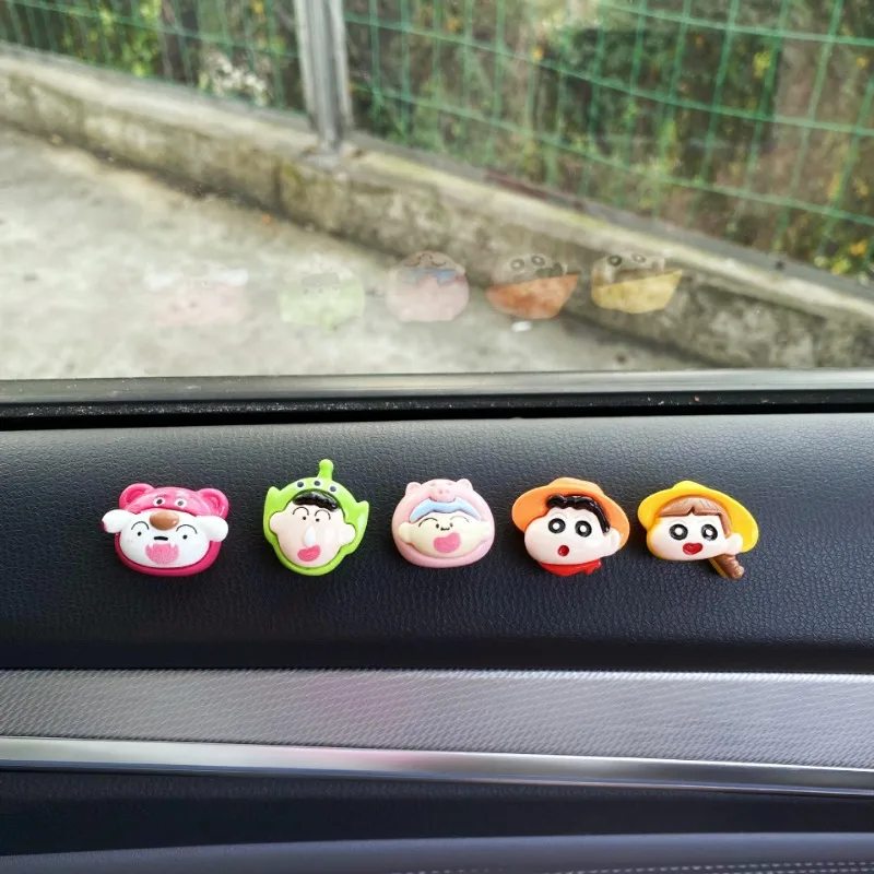 Декоративная наклейка на автомобиль Crayon Shin-chan