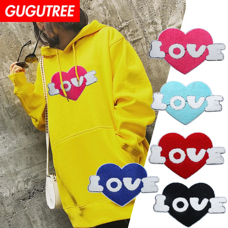

GUGUTREE towel embroidery big heart patch love patches badges appliques for clothing hats badges YYX-19121016