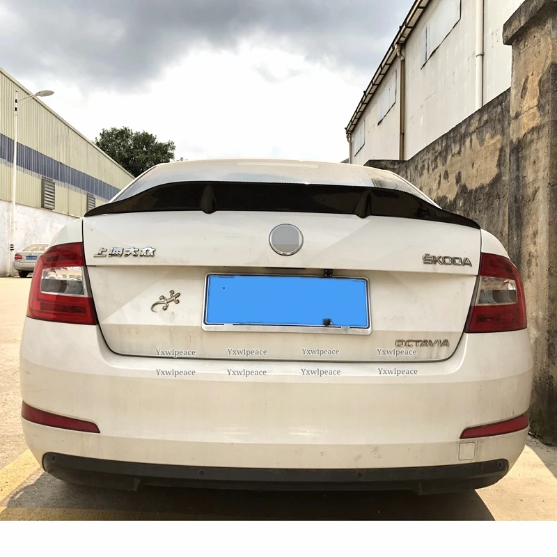 Фото Спойлер на крышку багажника R-стиль для Skoda Octavia 2015-2017 из настоящего карбона/FRP, аксессуары для тюнинга кузова автомобиля №4
