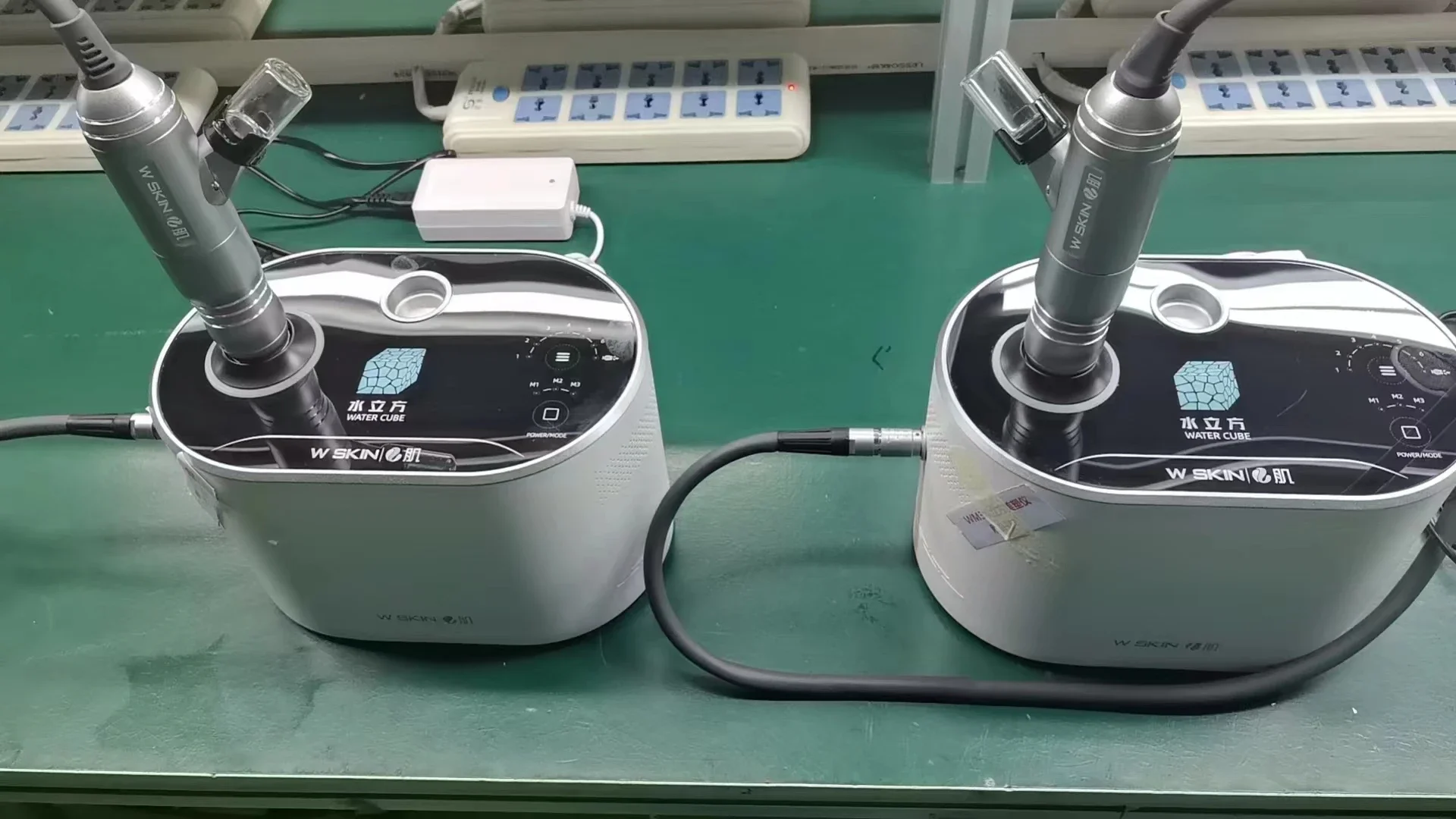 Новый неинвазивный аппарат высокого давления для безболезненного массажа лица и