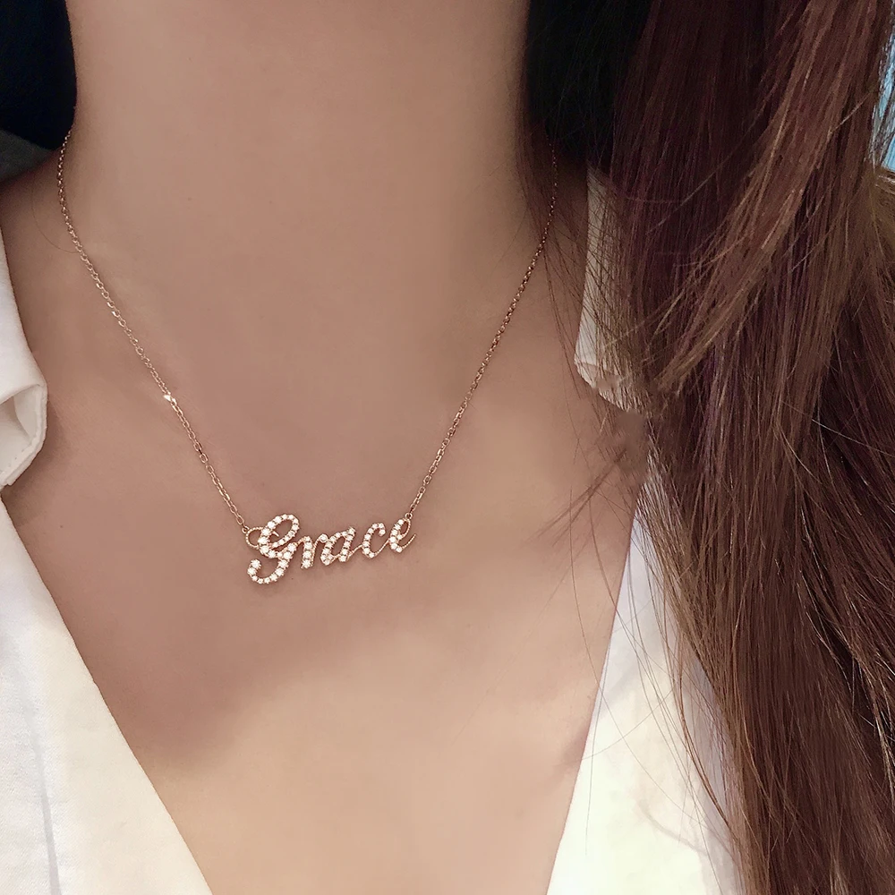 Рисунок 6 - Цепочка с кулоном из муассанита