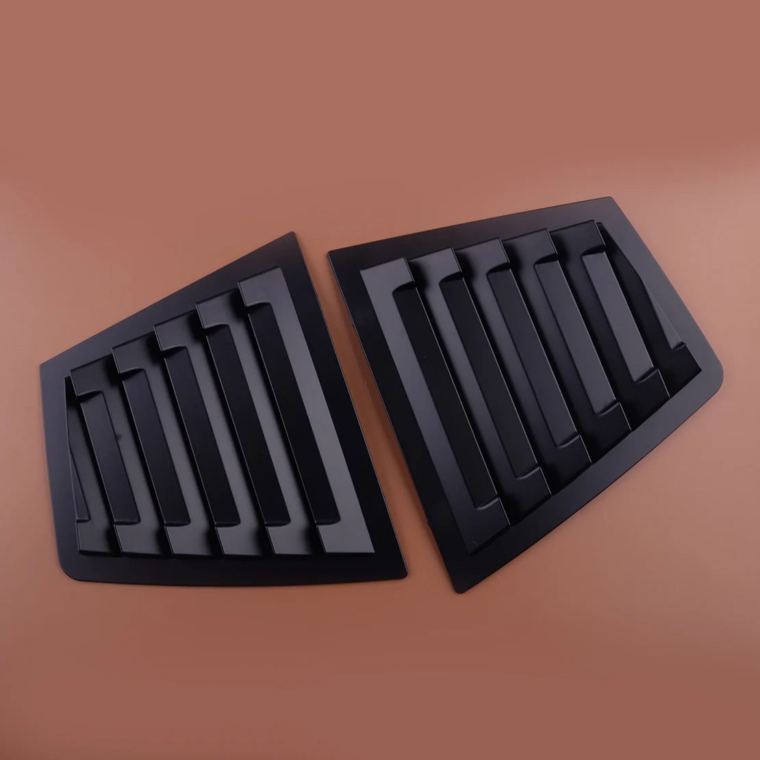 

1 пара жалюзи заднего бокового окна, накладка вентиляционного отверстия, подходит для Chevrolet Cruze 2009 2010 2011 2012 2013-2015, матовый черный