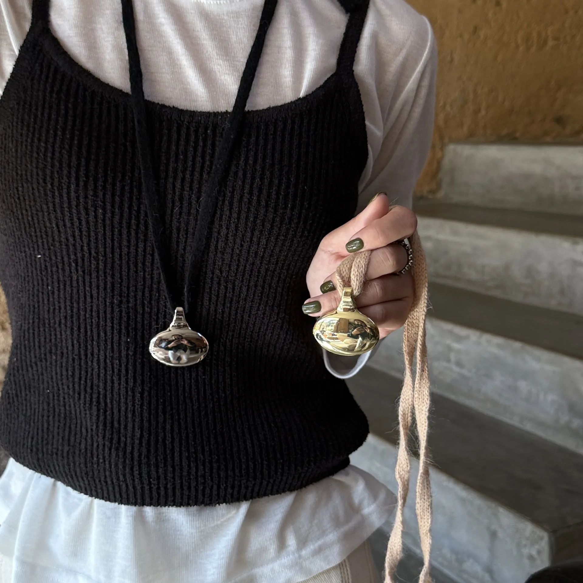 Модная регулируемая цепочка для свитера с бутылкой вина