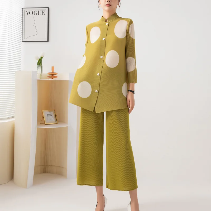 Miyake pleated women's fashion suit 2022 early autumn new style wear printed single-breasted tops wide-leg pants
