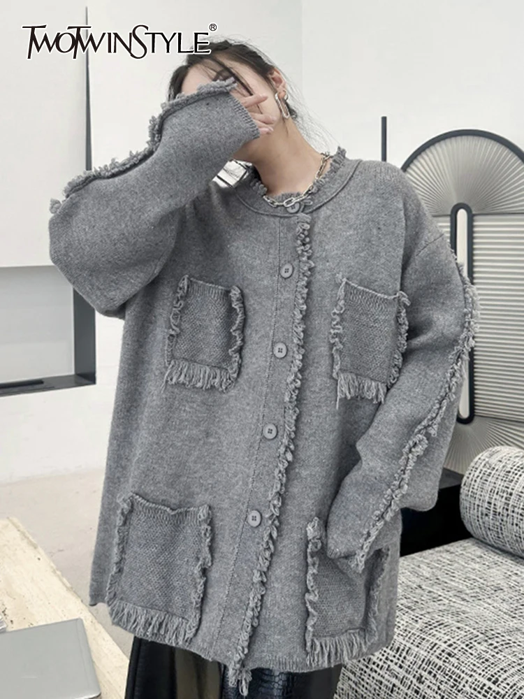 

Женский вязаный свитер TWOTWINSTYLE, однотонный Повседневный свитер с круглым вырезом и длинным рукавом, с карманами, в стиле пэчворк