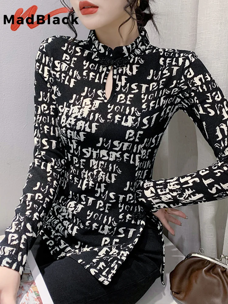 

MadBlack Retro Spring Metal Buckle Button T-Shirt Slit Letter Elastic Knitted Women Tops Long Sleeve Tees T31619Z
