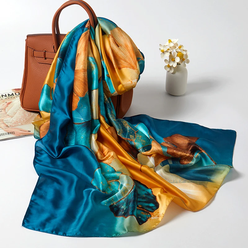 Шелковый шарф