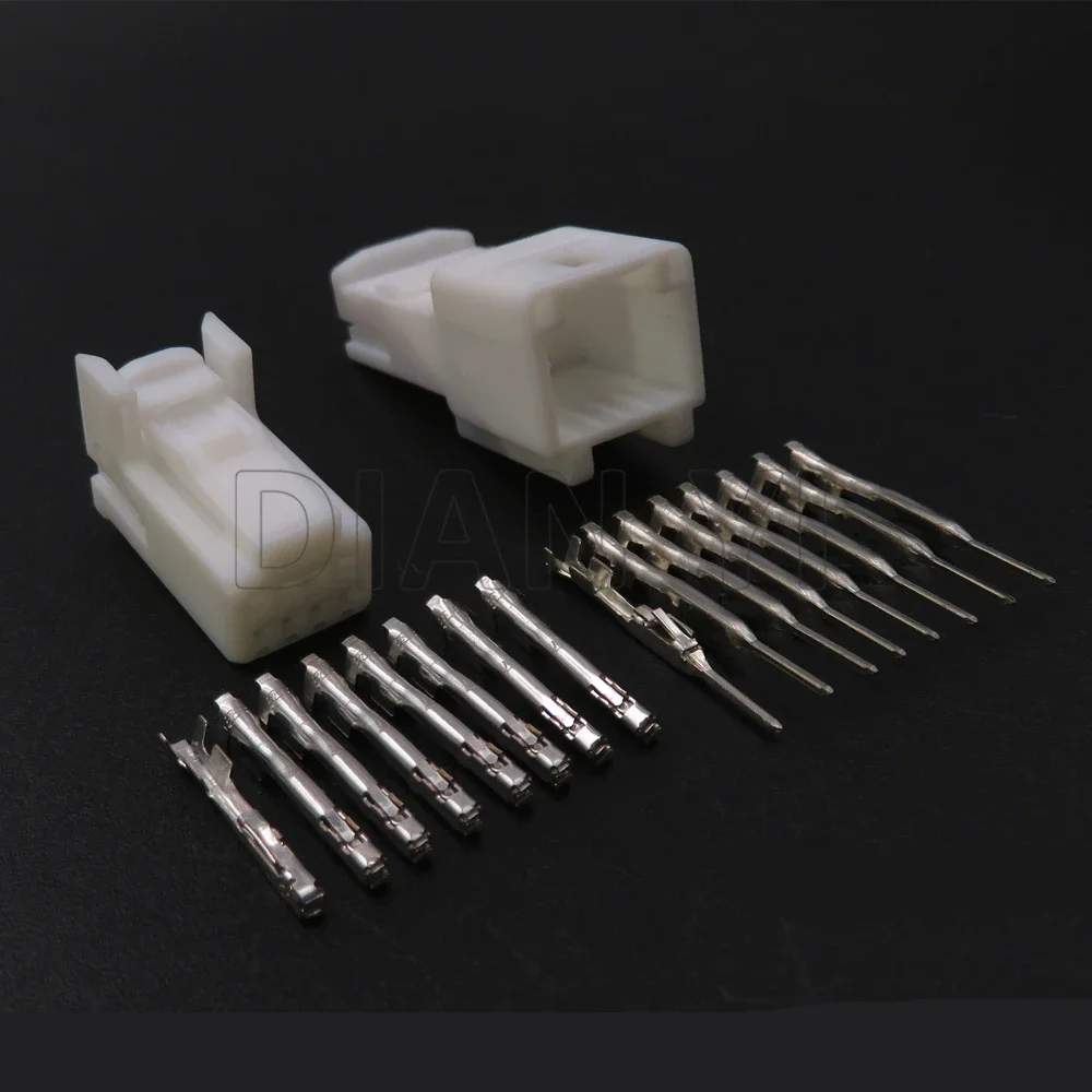 

1 комплект 8/10/12/16/20/24/28/32/40-контактных автоматических обжимных заглушек 1318774 -1 1318772 -1 1674312 -1 Разъем для кабеля автомобильного пластикового корпуса переменного тока в сборе