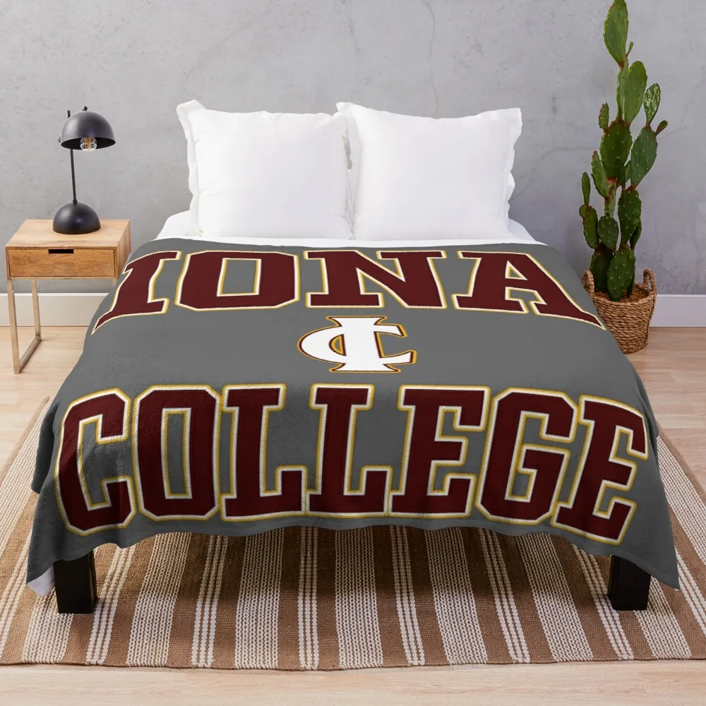 

Iona College Arch Throw Blanket Knitted Blanket Decorative Blankets