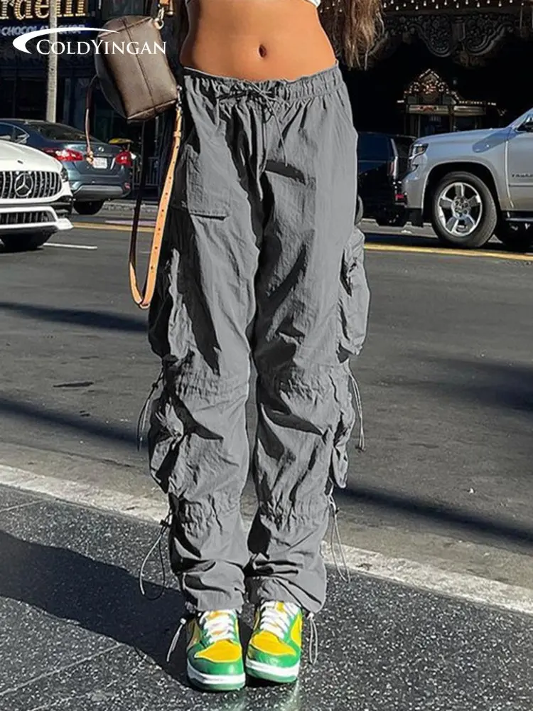 

Брюки-карго женские спортивные со средней посадкой и большими карманами