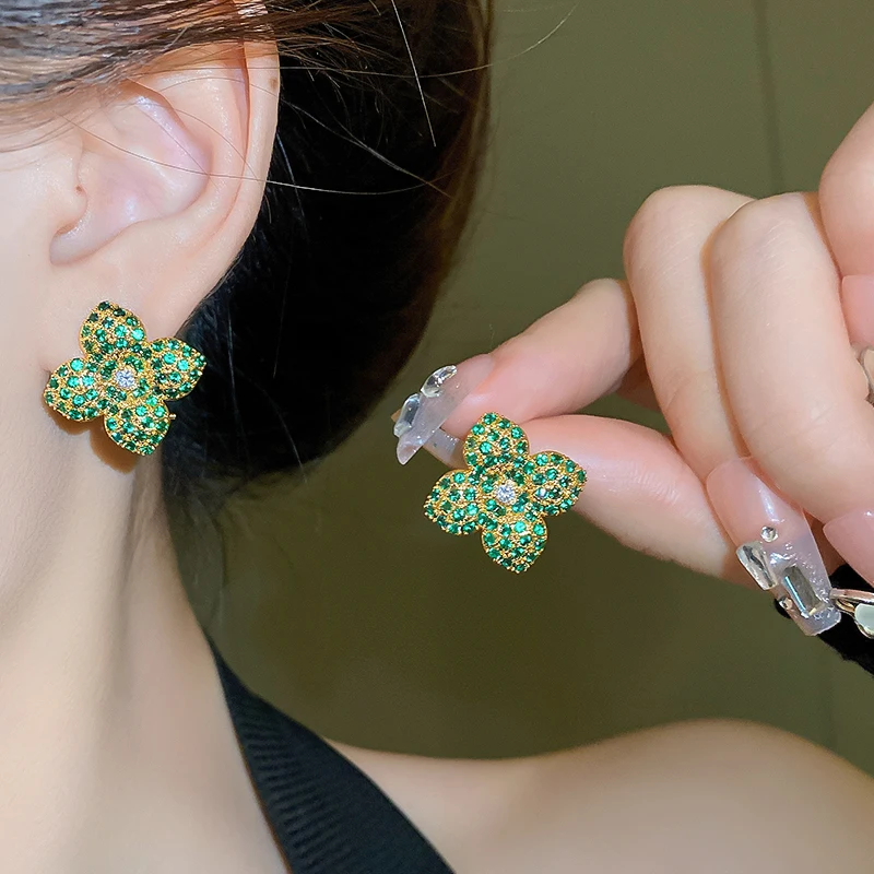 

DREJEW Green Zircon Crystal Earrings For Women French Fashion Flower Stud Earrings For Party Wedding Jewelry Wholesale