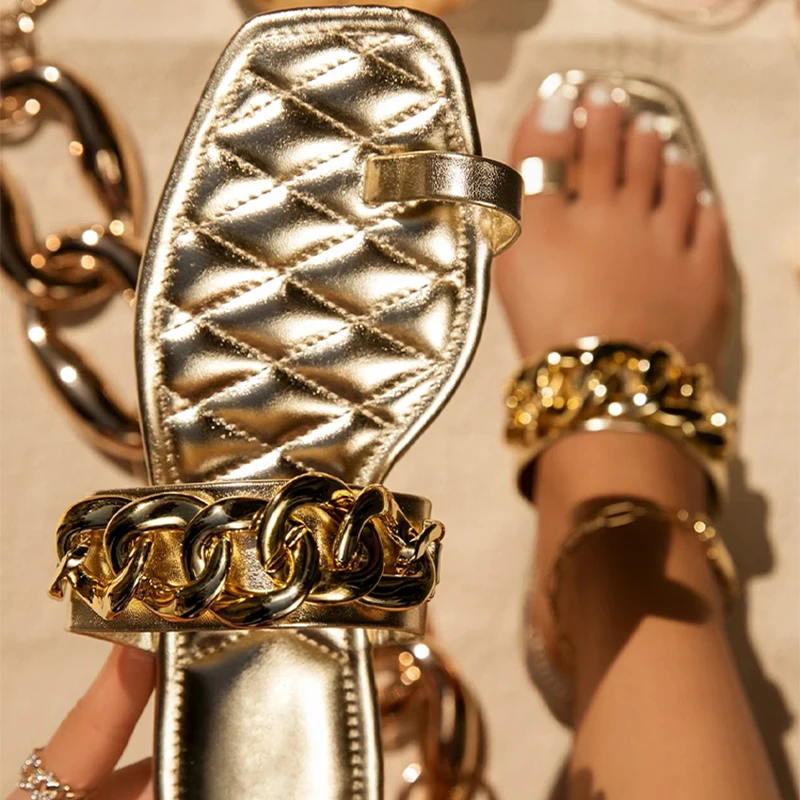 

2022 New Women Flats Shoes Summer Chain Sandals Designer Slipper Dress OpenToe Slides Beach Fashion Women Shoes
