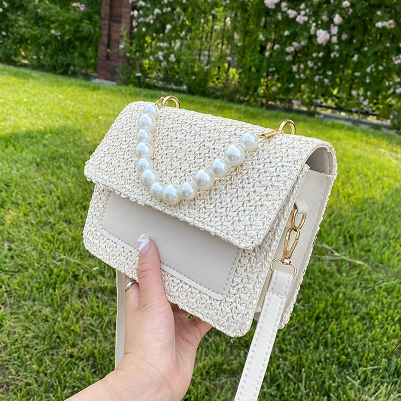 

Летние плетеные соломенные сумки для женщин, украшение с жемчугом, миниатюрный дизайн, повседневная сумка-мессенджер с откидной крышкой, Су...