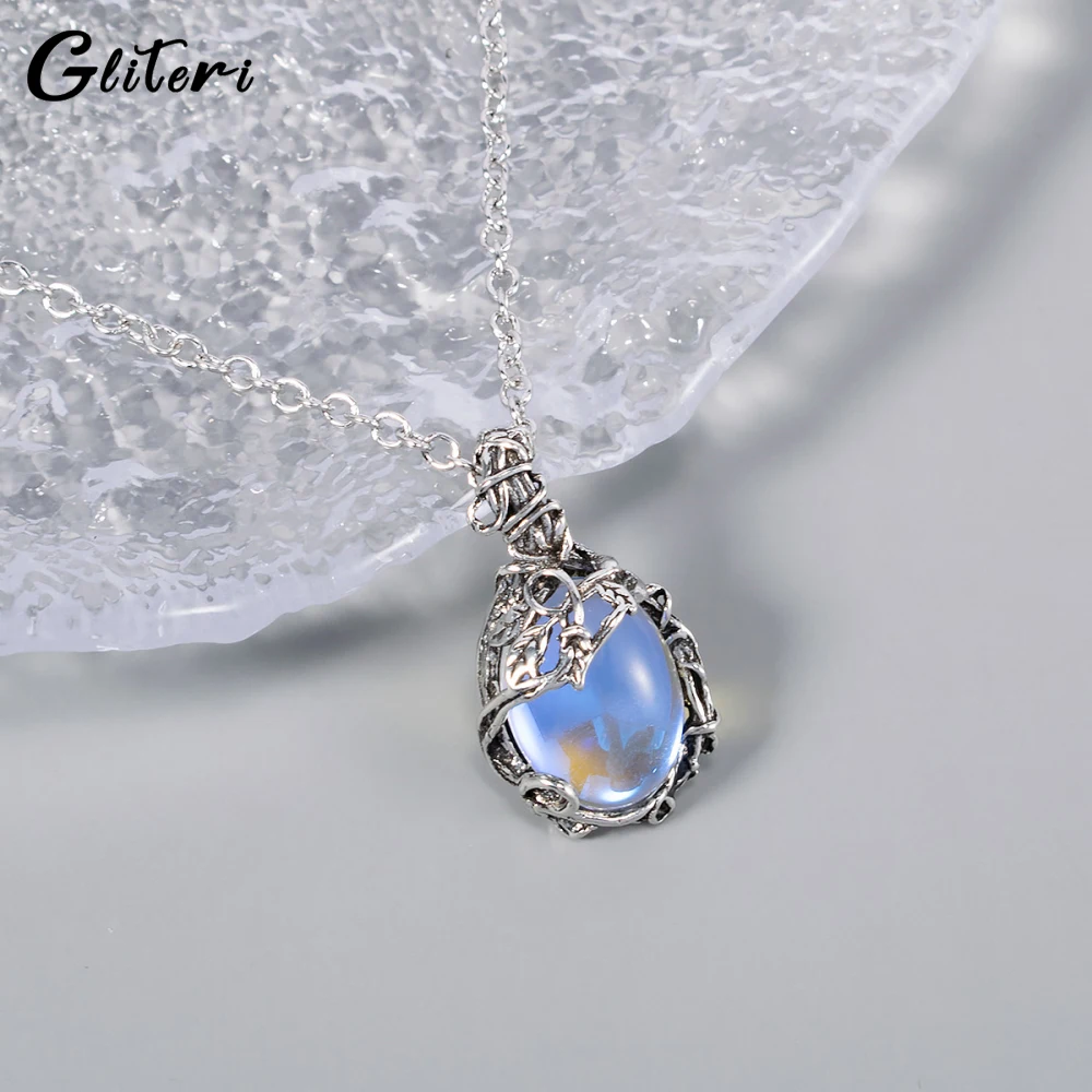 

GEITERI Bohemia Moonstone Pendant Necklaces For Women Girls Silver Color Leaf Cane Oval Choker Vintage Jewelry Accessories Party