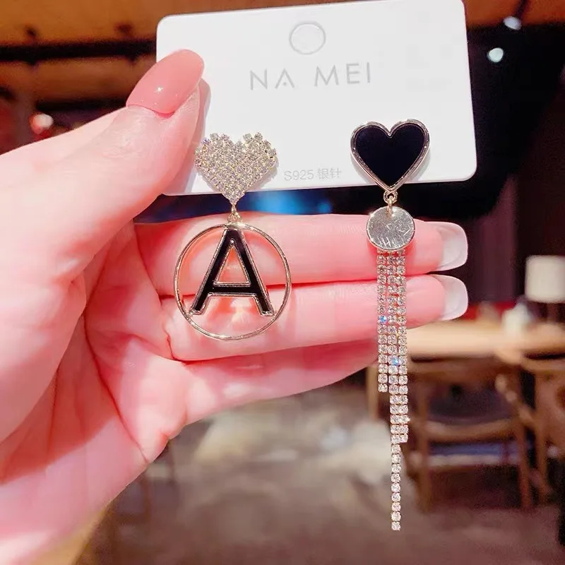 

Vintage Black Or White Love A Letter Pendant With Diamond Fringe Earrings For Women Korean Fashion Earring Party Jewelry Gifts