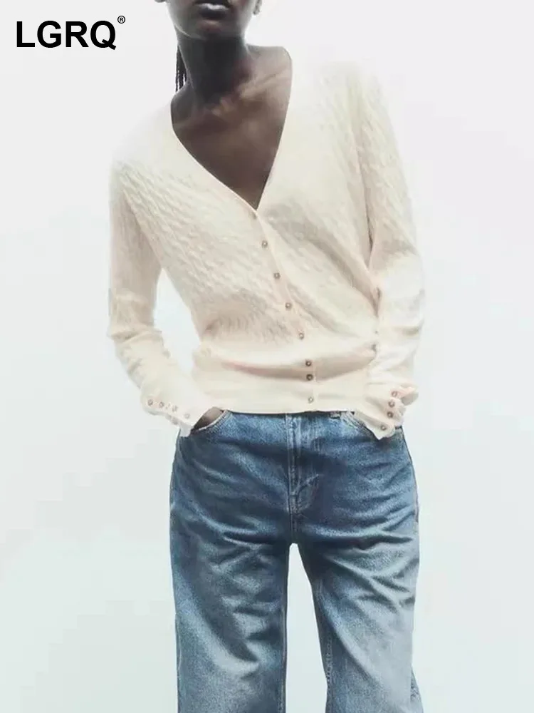 

LGRQ 2023 Fashion Solid Color Big V Neck Knitted Cardigan Women's Elegant Buttoned Decorate Design Casual Autumn Sweater 19Z1355