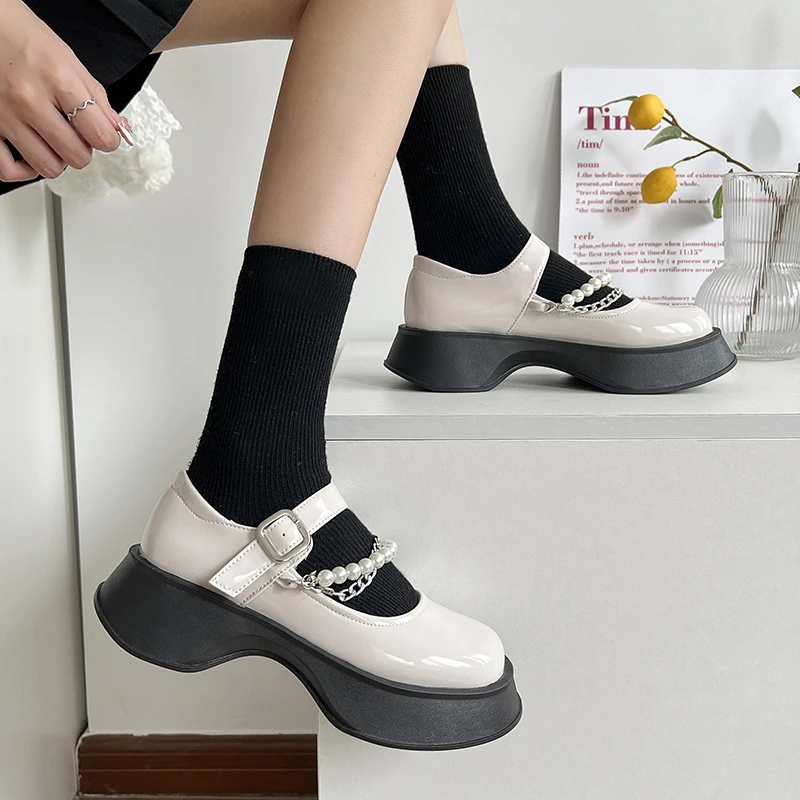 

Женские кожаные туфли-лодочки, Простые Модные дышащие туфли на платформе, с круглым носком, ремешком с пряжкой и бусинами, большие размеры