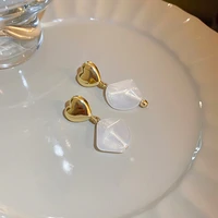 elegant 2 styles irregular imitation pearl earring for women gold color c shaped love heart hanging dangle earrings oorbellen