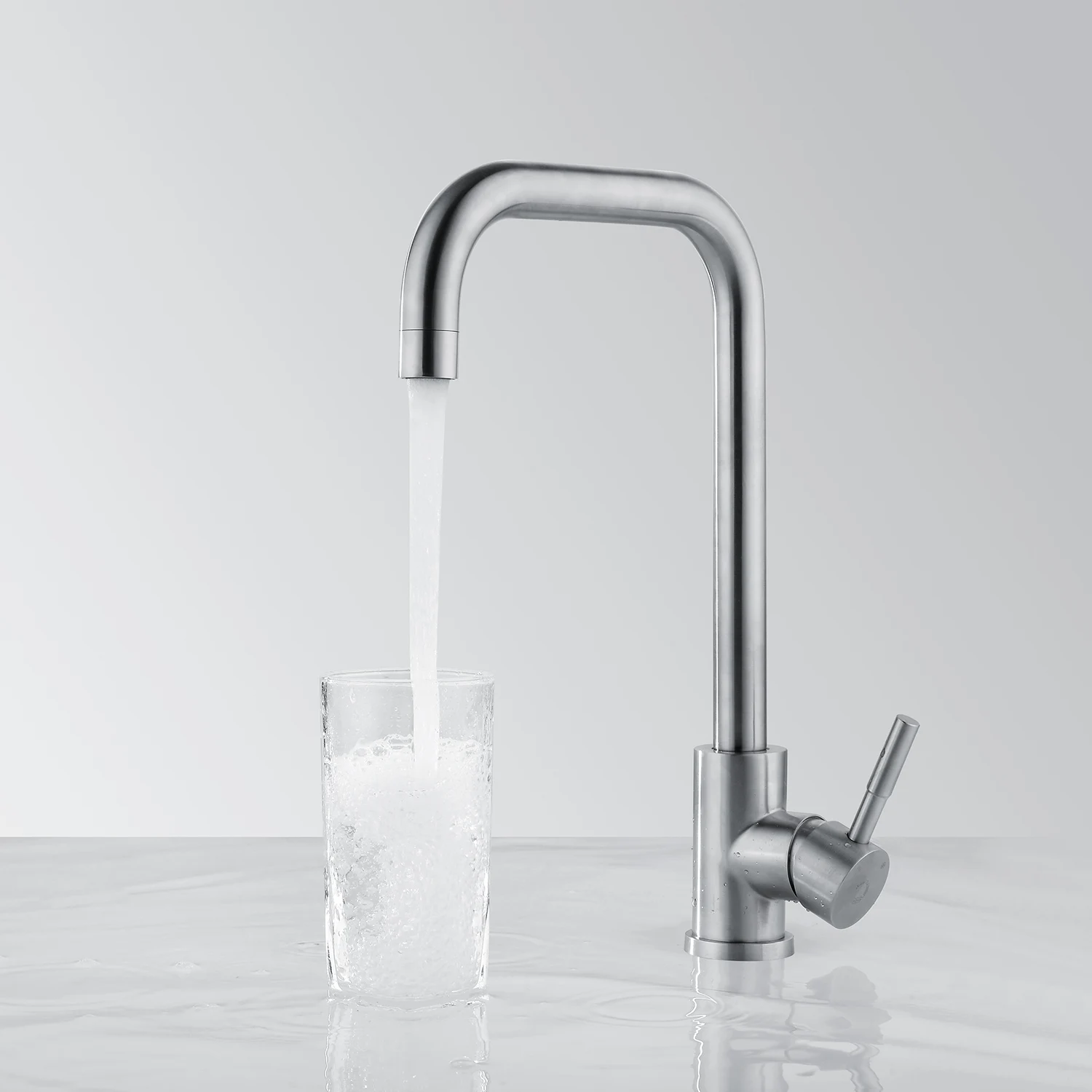 

CECIPA Kitchen Faucets Cold And Hot Mixed Water Tap 360° Rotation Single Handle Deck Mounted Kitchen Sink Faucet