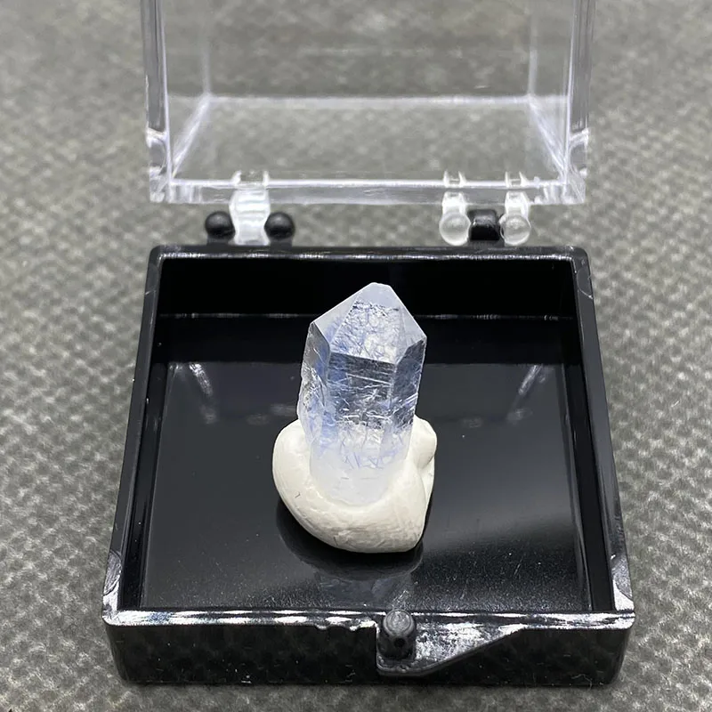 

Бразильский Дюмортьерит, лечебный кристалл