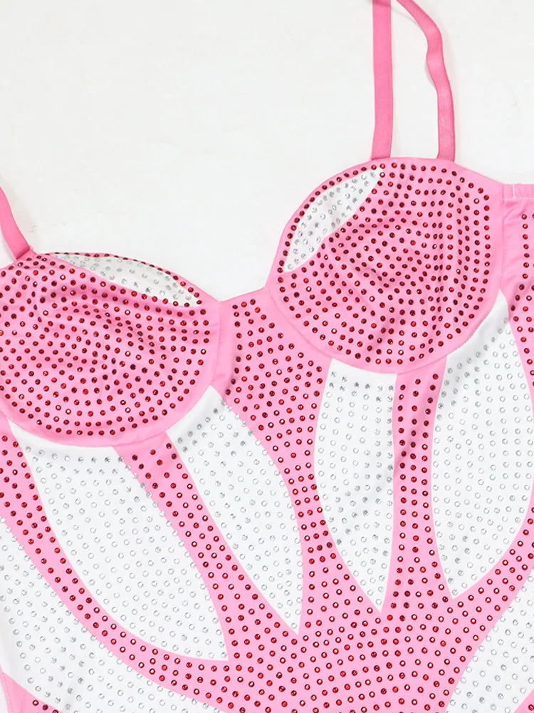 Bonnie Forest Glam женское мини-платье с открытыми плечами и геометрическими стразами